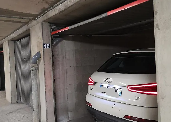 Centre-cathedrale-cordeliers Avec Garage